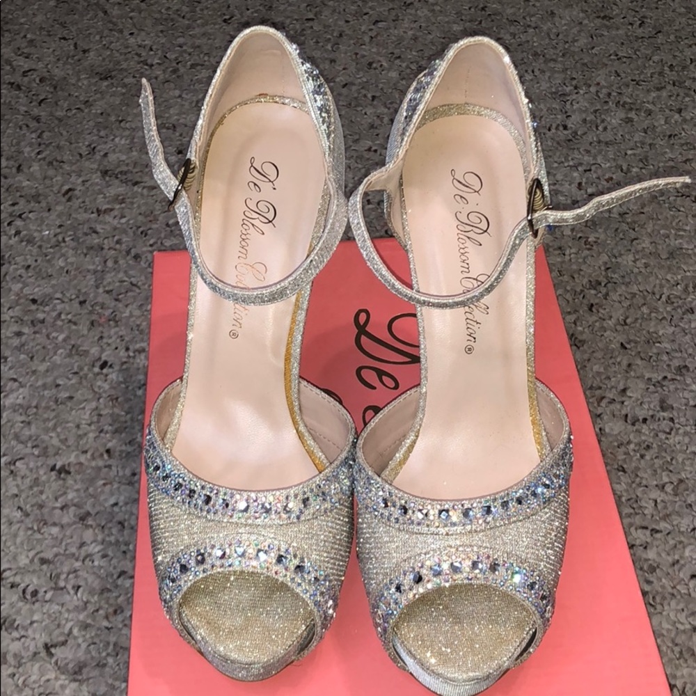 THE HEELS YOU WANT TO WEAR!